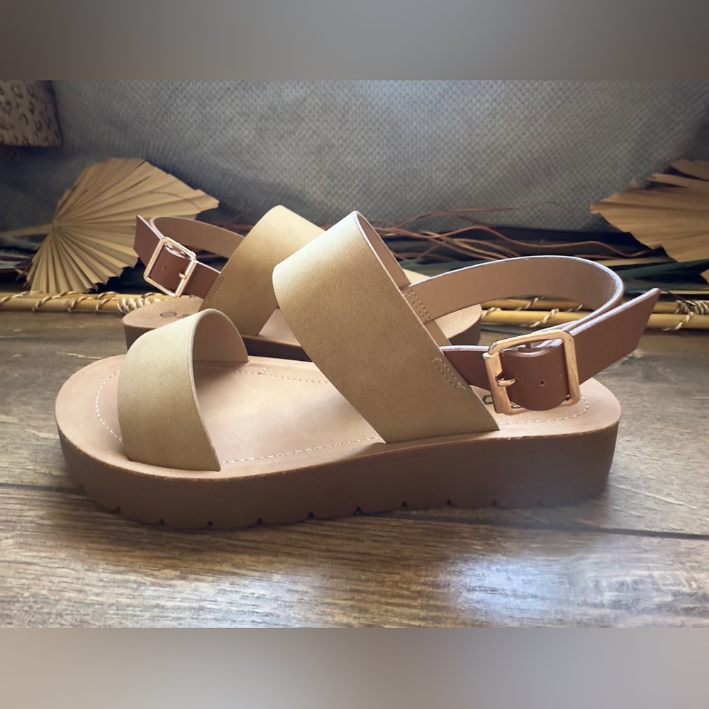 Soda Two-Tone Caramel Double Strap Slingback Sandals – 7-1/2 - Picture 7 of 7